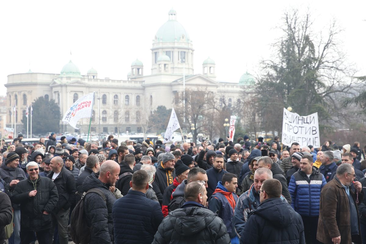 Serbian public transport workers and students rally in Belgrade