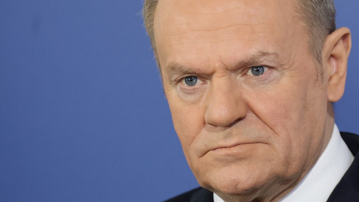 Ebből baj lesz: a lengyel professzor teljes mellszélességgel Magyarország mellé állt, majd nekiment Tusknak