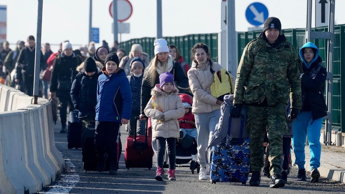 Gyors reakciók és soha nem látott mértékű összefogás – így segíti az ukrán társadalmat és a háború elől menekülőket Magyarország
