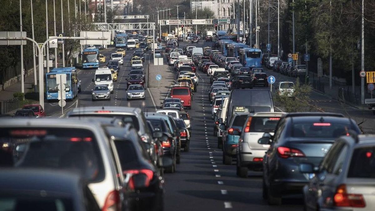 Elesett a főváros: nem jár a 4-es és a 6-os villamos