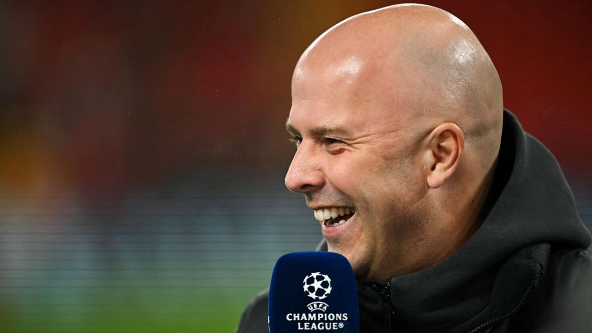 Végre megkérdezték a Liverpool edzőjét Kerkezről – ezt mondta Arne Slot