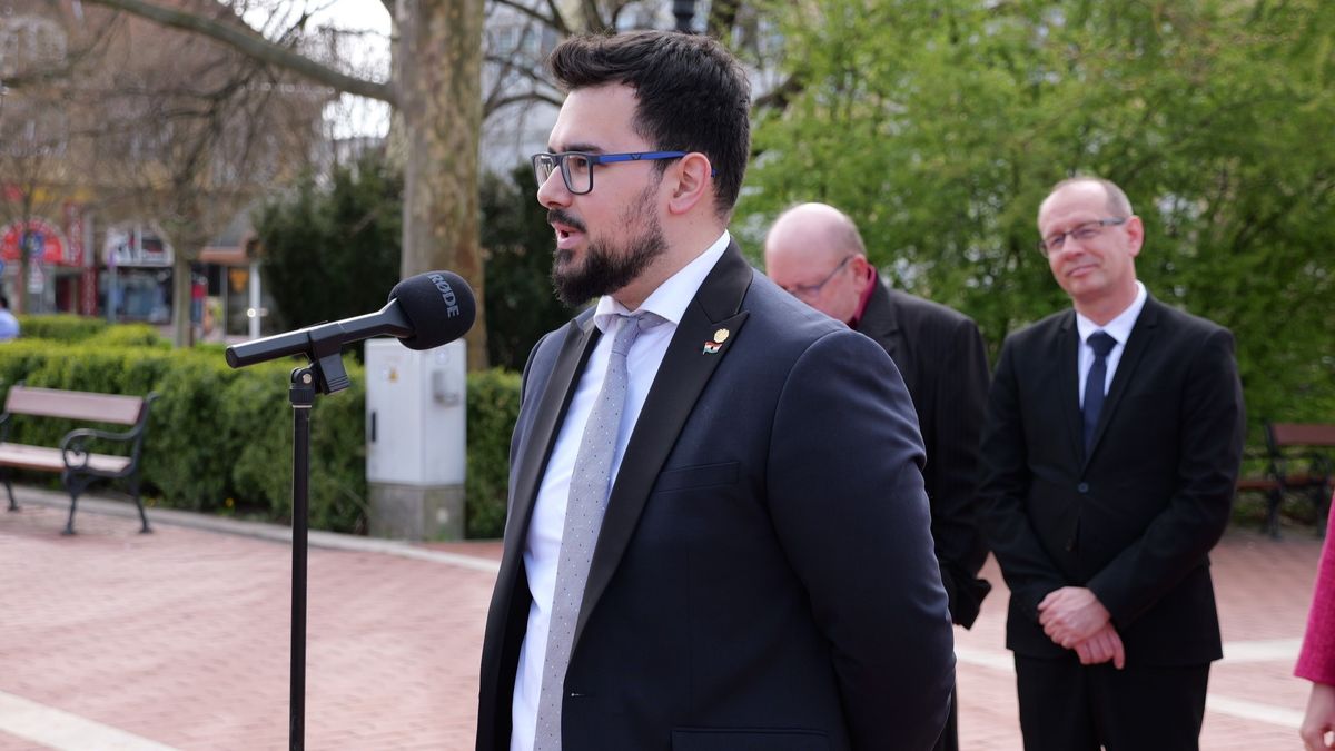 Újabb bukott baloldali politikus tűnt fel Magyar Péter pártjánál