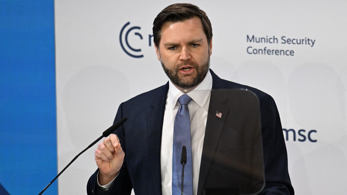 Senki sem mondja, hogy a kínai vagy az emirátusoki vagy az orosz rendszert akarja bárki idehozni