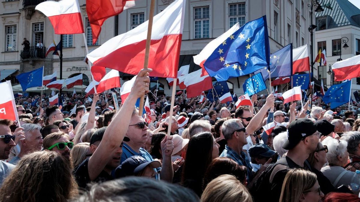 Lengyel lap: így buktatták meg USAID-pénzből a PiS-kormányt