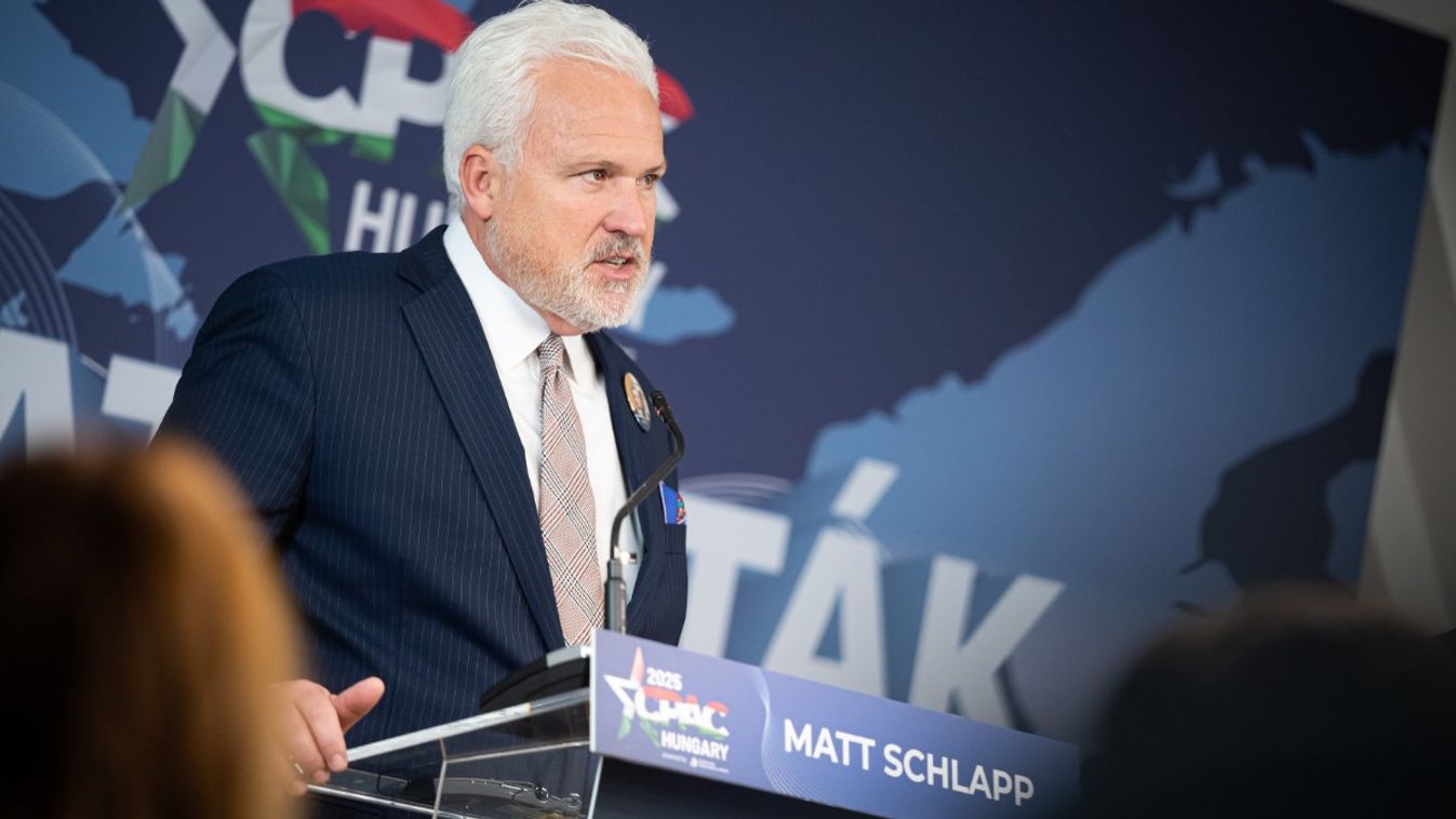 Matt Schlapp, a CPAC elnöke az Alapjogokért Központ 2025. január 30-i sajtótájékoztatóján