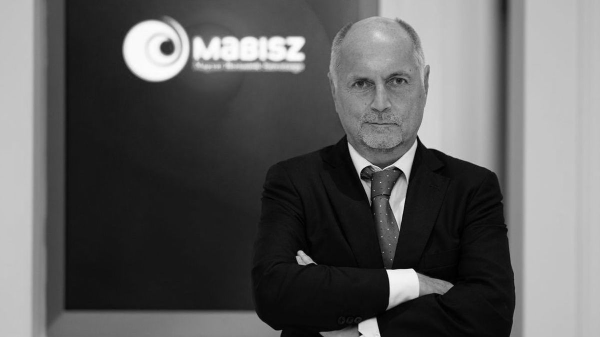 Meghalt Lambert Gábor, a Figyelő korábbi főszerkesztője, a Világgazdaság egykori rovatvezetője