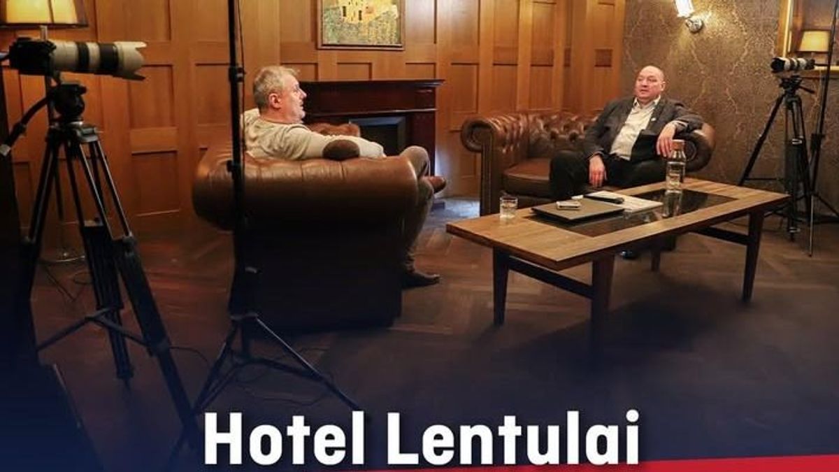 Nálunk is eljött a politikai poszterfiúk ideje – Németh Szilárd volt a Hotel Lentulai első vendége