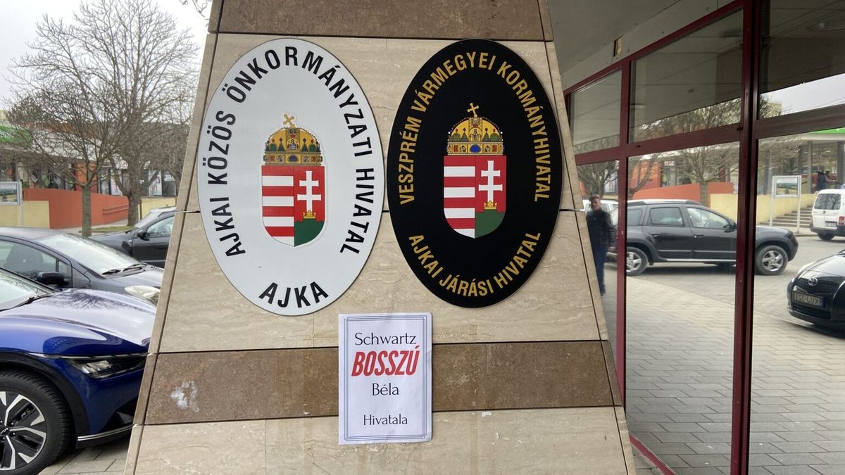 Szent Borbála helyett savköpő menyét, avagy a szocialista polgármester és a kutyapárti képviselő ajkai háborúja