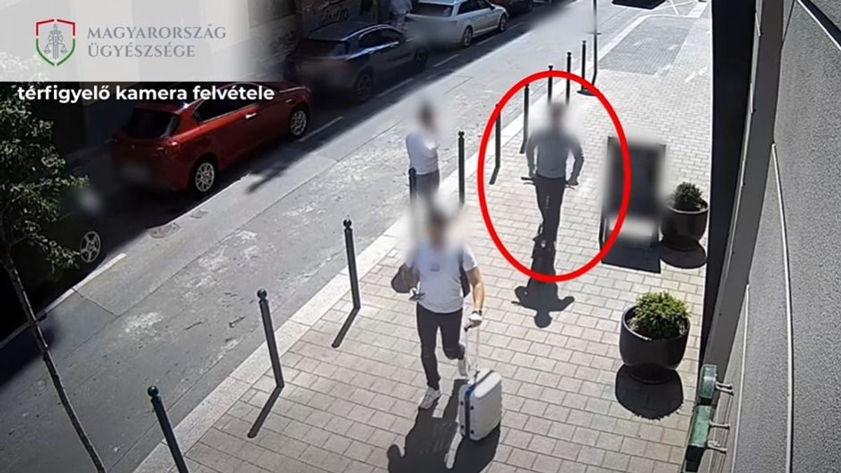 Rászólt egy rolleresre, ezután életveszélyes állapotban került a kórházba egy férfi Budapesten (VIDEÓ)