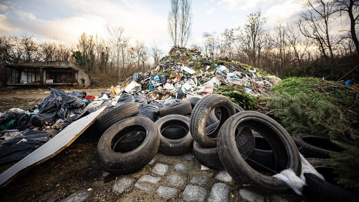 Lázár Rákosrendezőről: A fővárosnak azonnal el kell kezdenie elszállítani a területről a szemetet