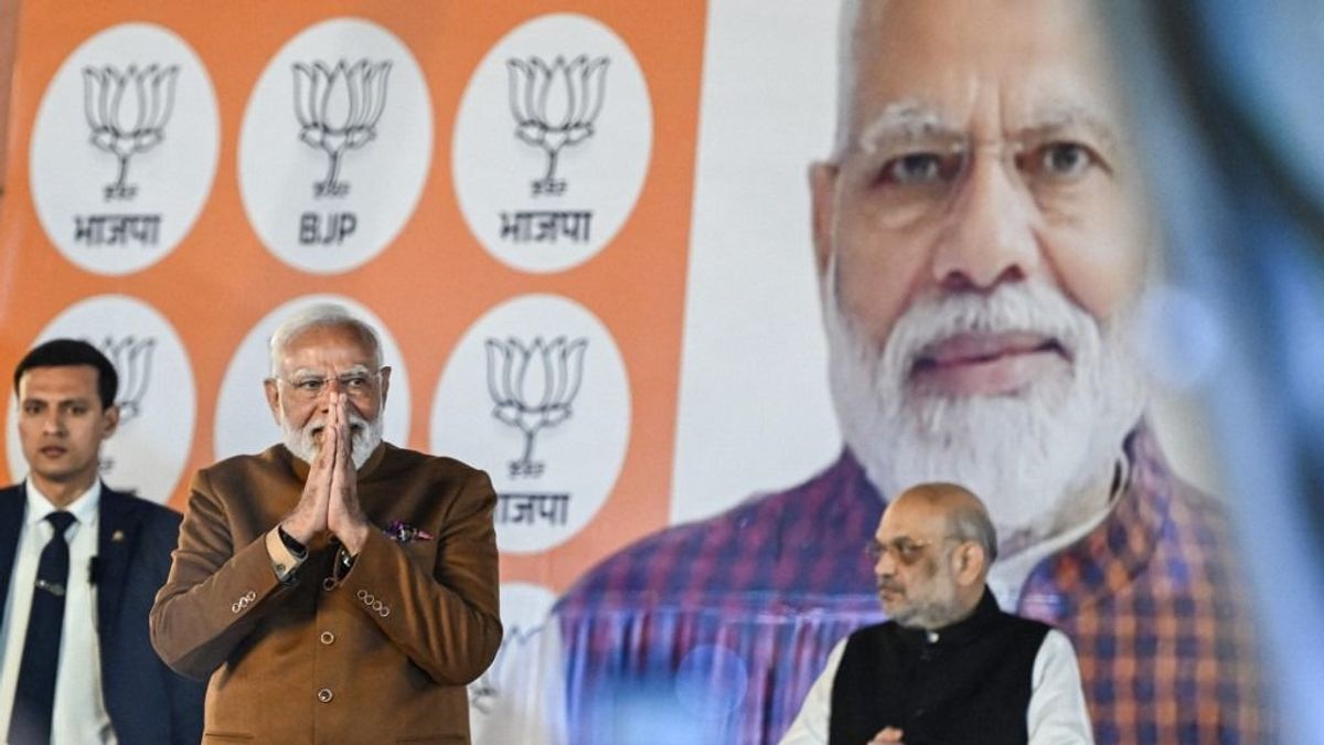 Hatalmas győzelem Delhiben: Modi és pártja elsöprő sikert aratott