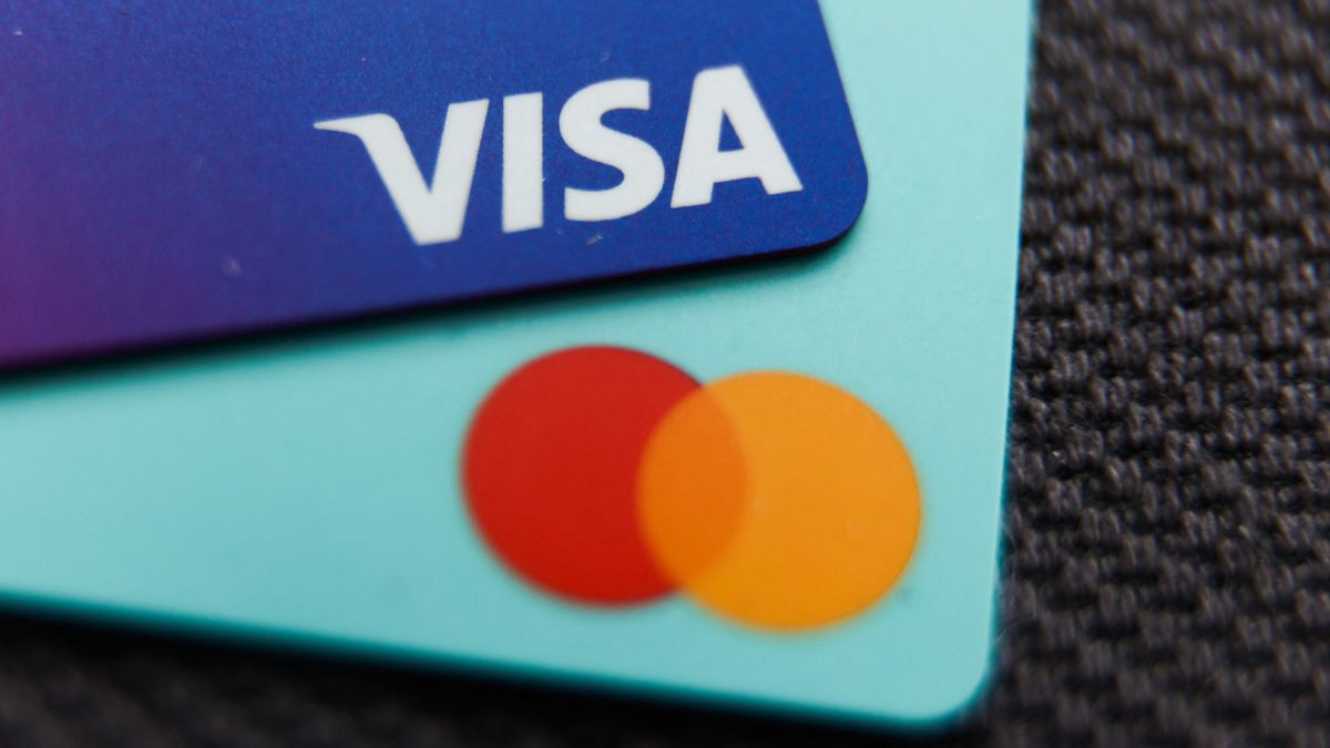 Kezdődik: visszatérhet a Visa és a Mastercard Oroszországba