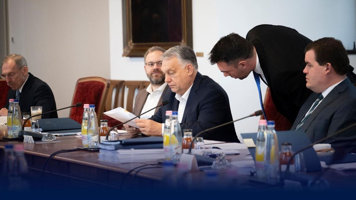 A Karmelitából jelentkezett Orbán Viktor – fontos bejelentések jönnek (FOTÓ)
