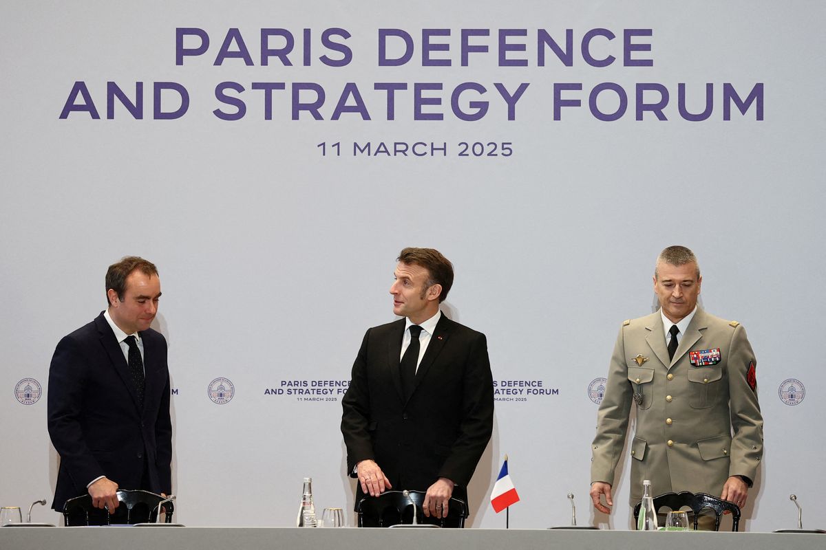 Macron meets the chiefs of staff of the European Union and NATO armies in Paris