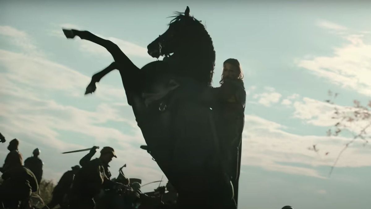 „Ennyi erővel vágjuk ki a James Bond filmekből is a szuper autókat” – a tévés is megszólalt a Hunyadi-sorozatmaraton kapcsán