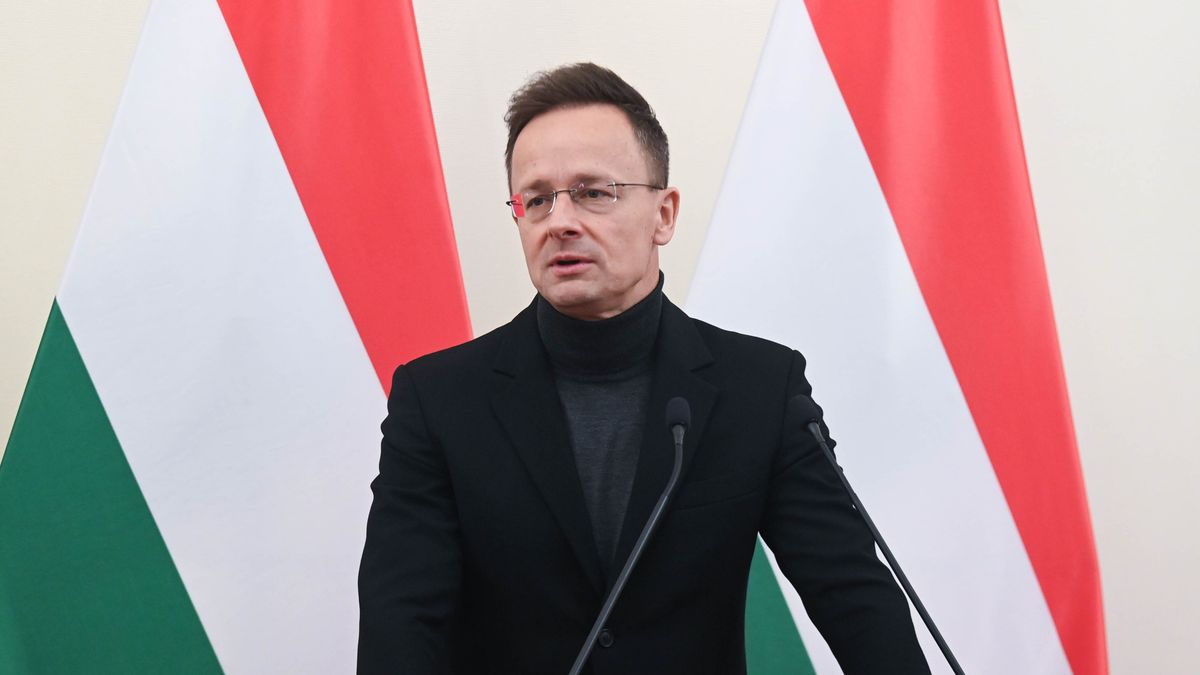 Szijjártó mindenkit megnyugtatott: megoldódni látszik az egyik legfontosabb probléma