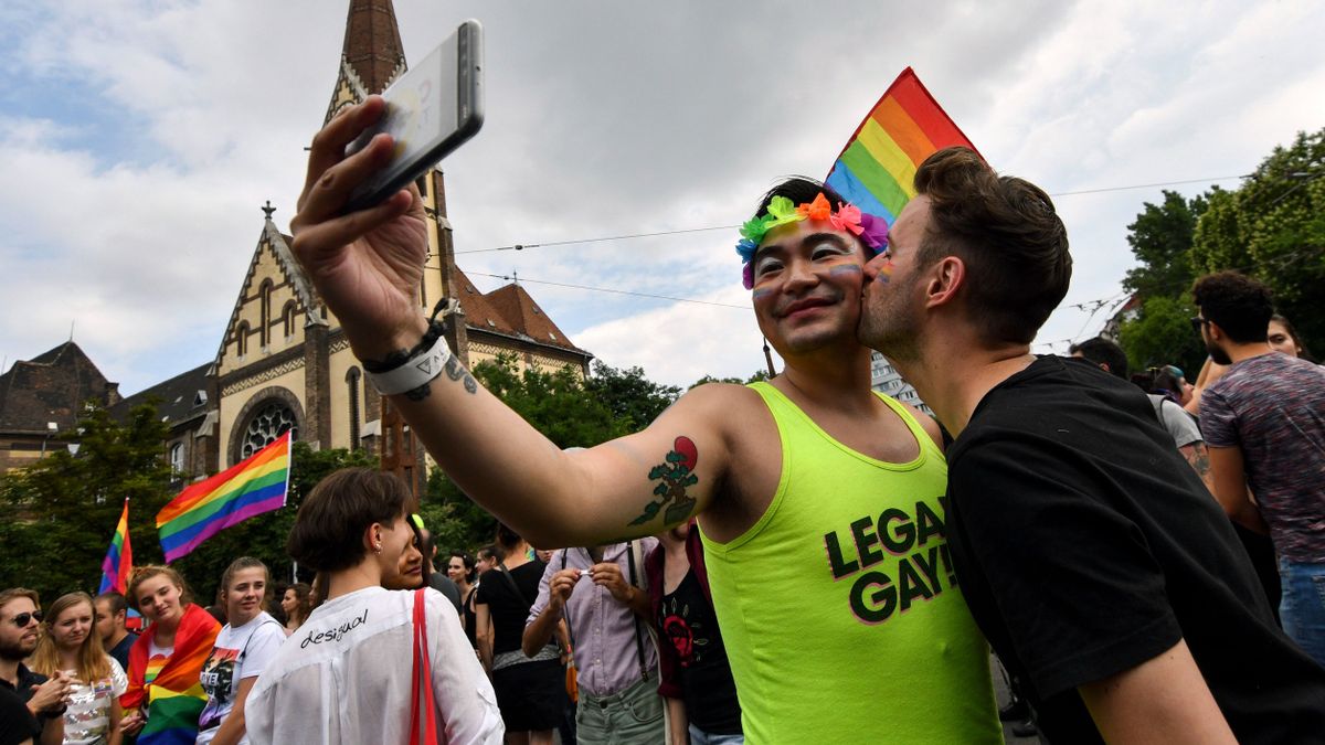 Reménykedik a genderszakértő: ezért kivitelezhetetlen a Pride-részvevők megbüntetése