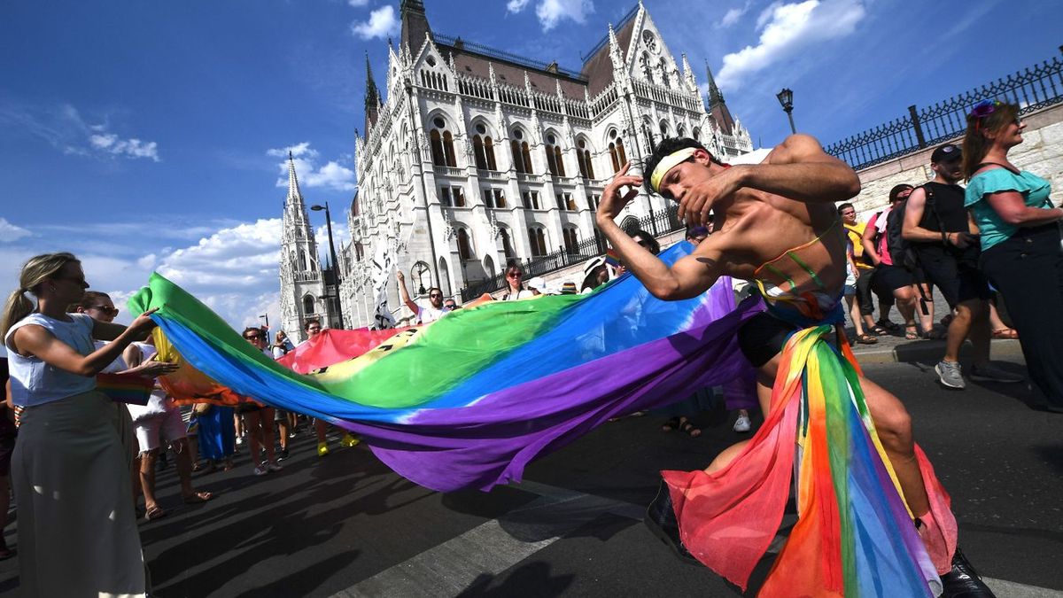 A Pride a felfordult, „karneváli” világot akarja normalizálni, normává tenni – ne engedjük!