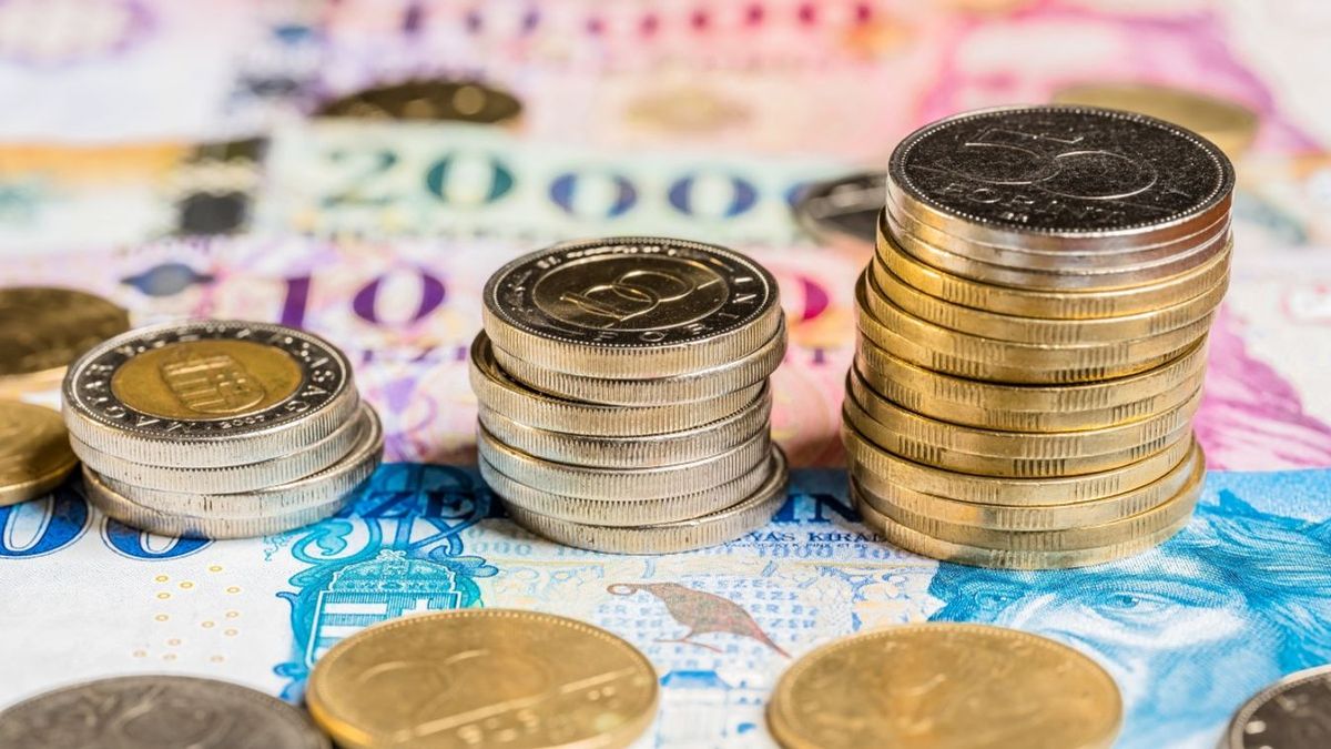 Megjöttek a friss adatok: több mint 10 százalékkal emelkedtek a magyar átlagkeresetek, a reálkereset is nagyot nőtt