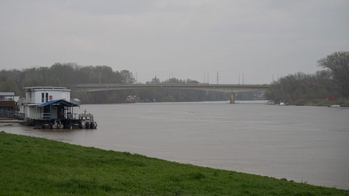A T34-es és többi titok a Tisza mélyén: ki nem találná, miket rejt a folyó
