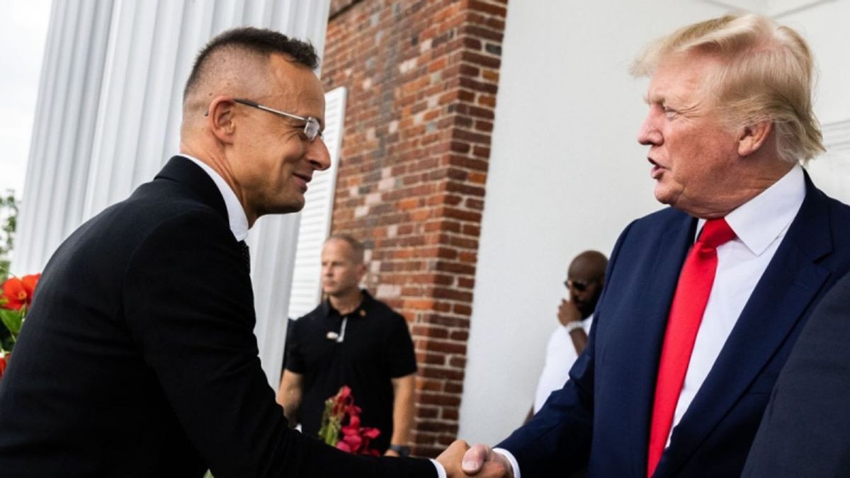 „Az elmúlt három év legnagyszerűbb pillanata volt” – Szijjártó arról, hogy Trump hazaküldte Zelenszkijt