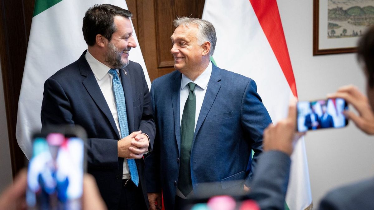 „Éljen Matteo Salvini!” – Orbán Viktor Brüsszelben adott át fontos díjat az olasz politikusnak (VIDEÓ)