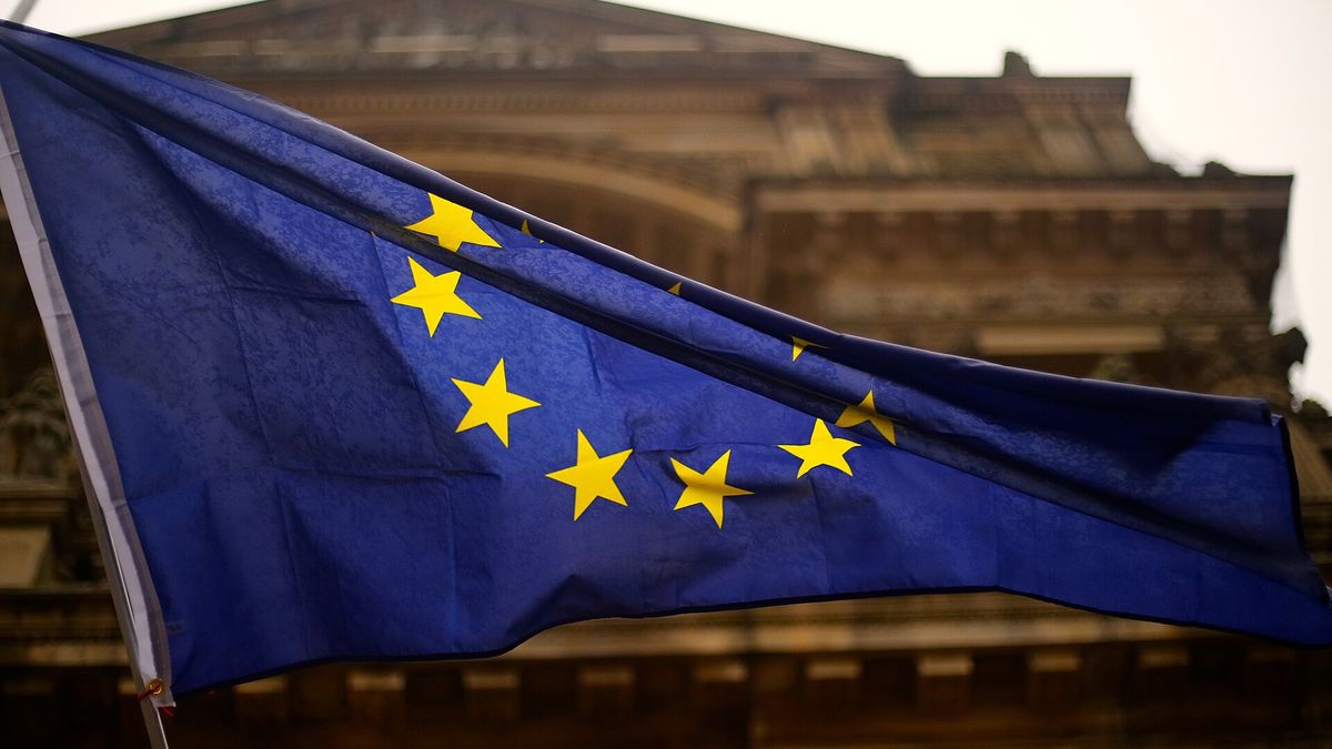 Nem túlzás: alapjaiban rendült meg az Európai Unió – macedón jogászprofesszor a Mandinernek!