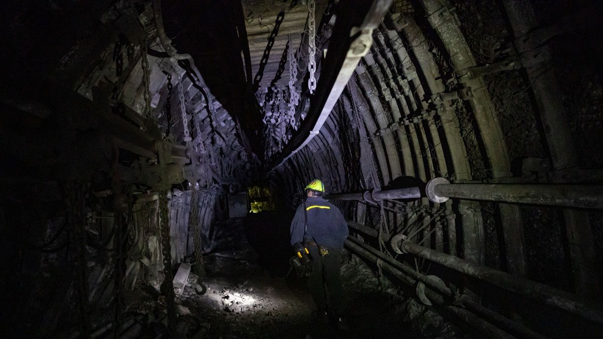 Kína energiaéhsége miatt nem tud leválni a szénről