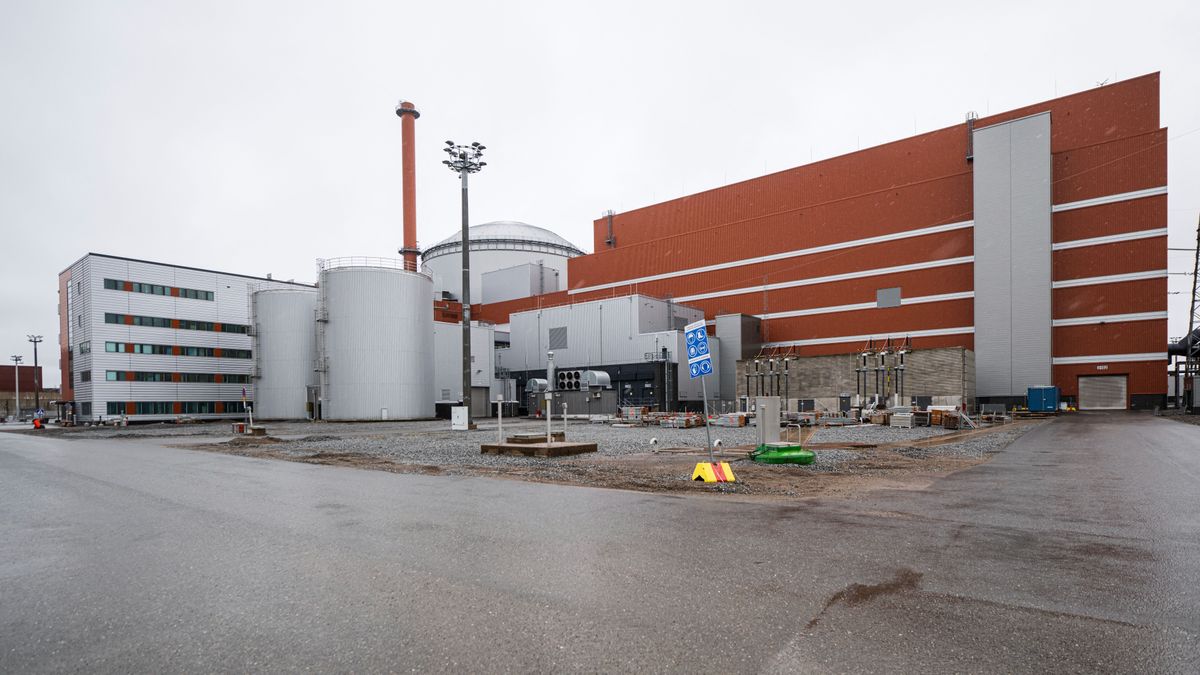 Baleset történt Európa legnagyobb atomerőművében, majdnem száz köbméter radioaktív anyag szivárgott ki