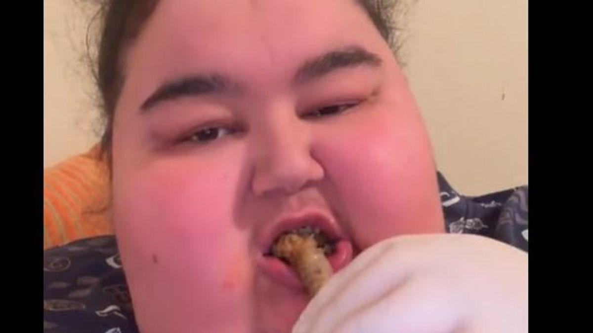 Dráma: szó szerint halálra ette magát a TikTok-influenszer (VIDEÓ)