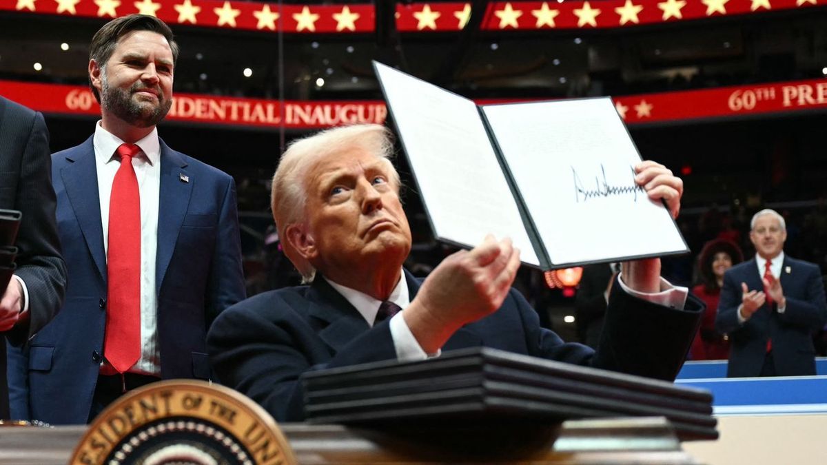 Trump keményen nekiment az Amerika-ellenesnek mondott múzeumhálózatnak