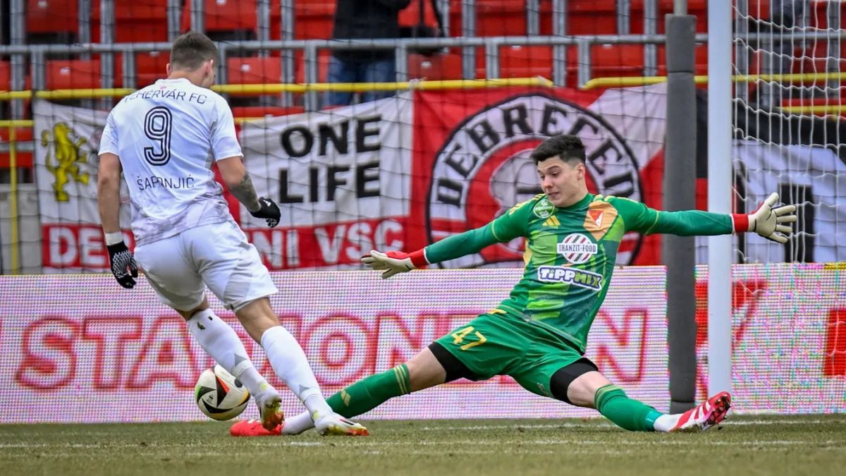 Olyan dolog történt a Nagyerdei Stadionban, amit ritkán látunk magyar futballpályán (VIDEÓ)