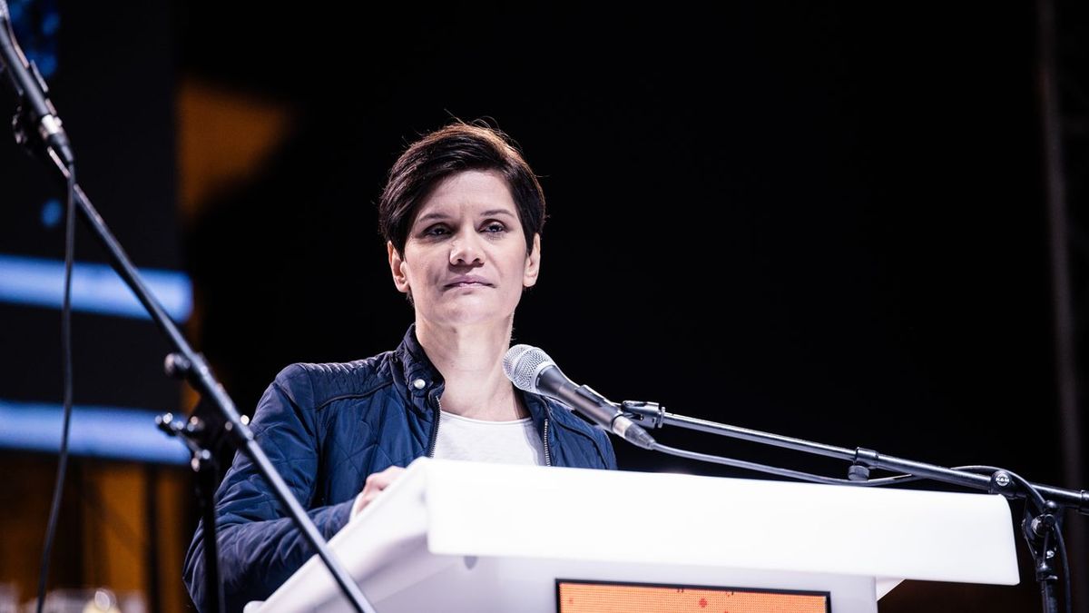 „Ez van, amikor jóembereskedők szembe találják magukat a reálpolitika gyorsvonatával” – csúnya pofonba nézett bele Pottyondy Edina
