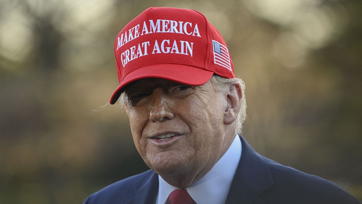 Nem áll meg a Trump-tornádó: Panama is beáll a sorba