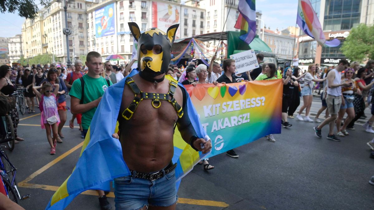 Válasz Hodász Andrásnak: nem ugyanaz elképzelni egy véres bibliai történetet, mint átélni a Pride-ot