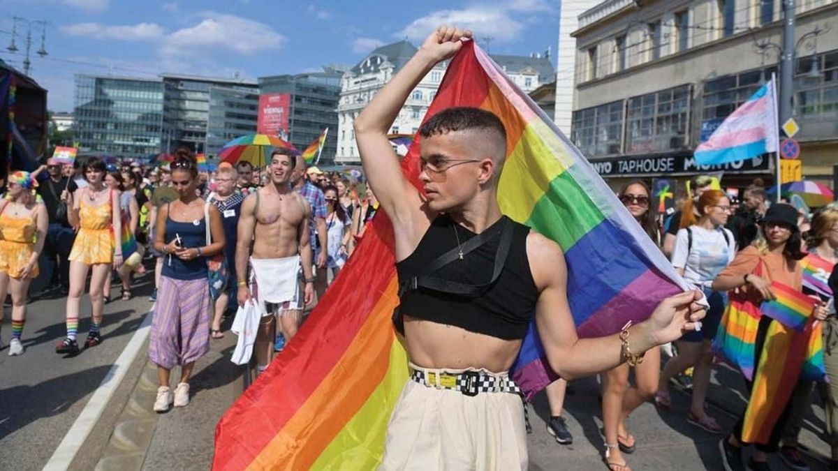 Nincs visszaút: a Fidesz benyújtotta a Pride-ot érintő törvénymódosítást!