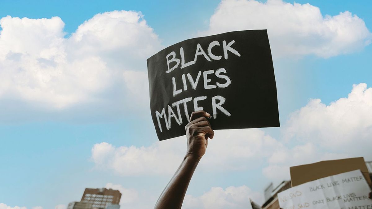 Trump emberei kíméletlenül befenyítették a Black Lives Matter-t: eltűnik a gigászi festmény az utcáról