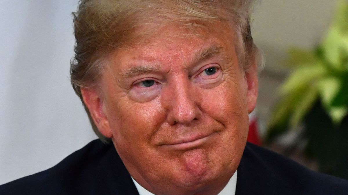 A Financial Times a lovak közé dobta a gyeplőt: Nem szabad letenni a fegyvert Trump előtt!