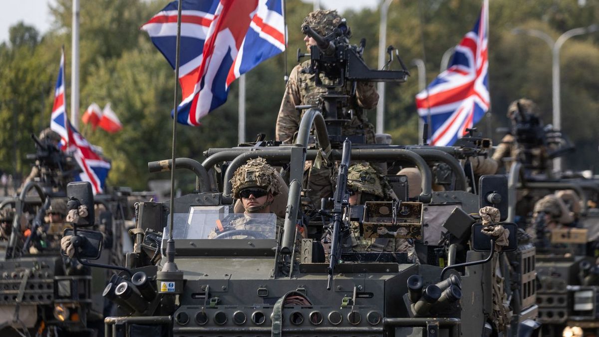 Készenlétbe helyezték a brit különleges erőket, bármikor elindulhatnak Ukrajnába