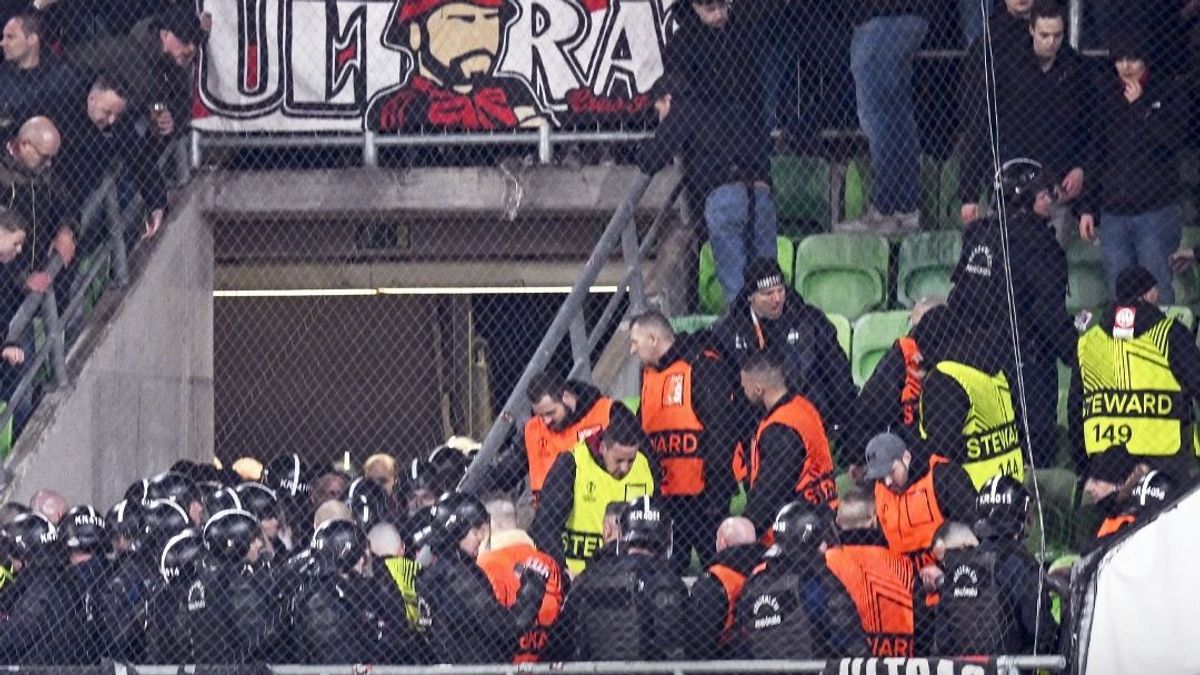 Agresszív biztonságiak miatt kapott büntetést a Ferencváros az UEFA-tól