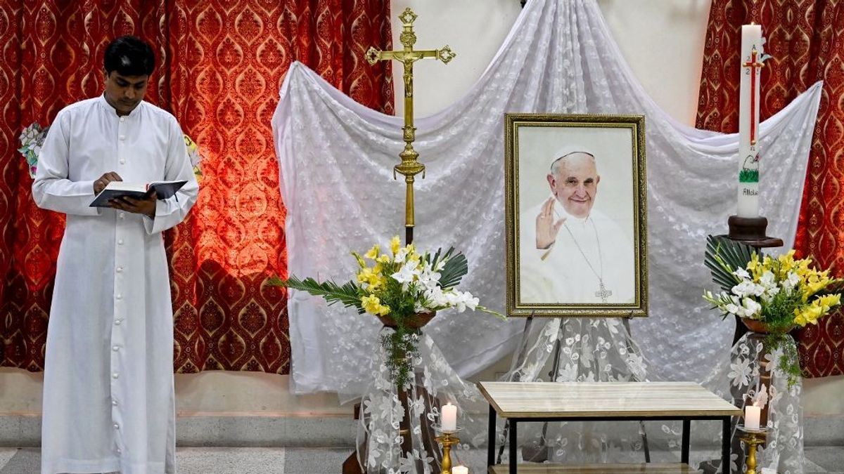 „Itt akarok lenni köztetek” — így teltek Ferenc pápa utolsó napjai