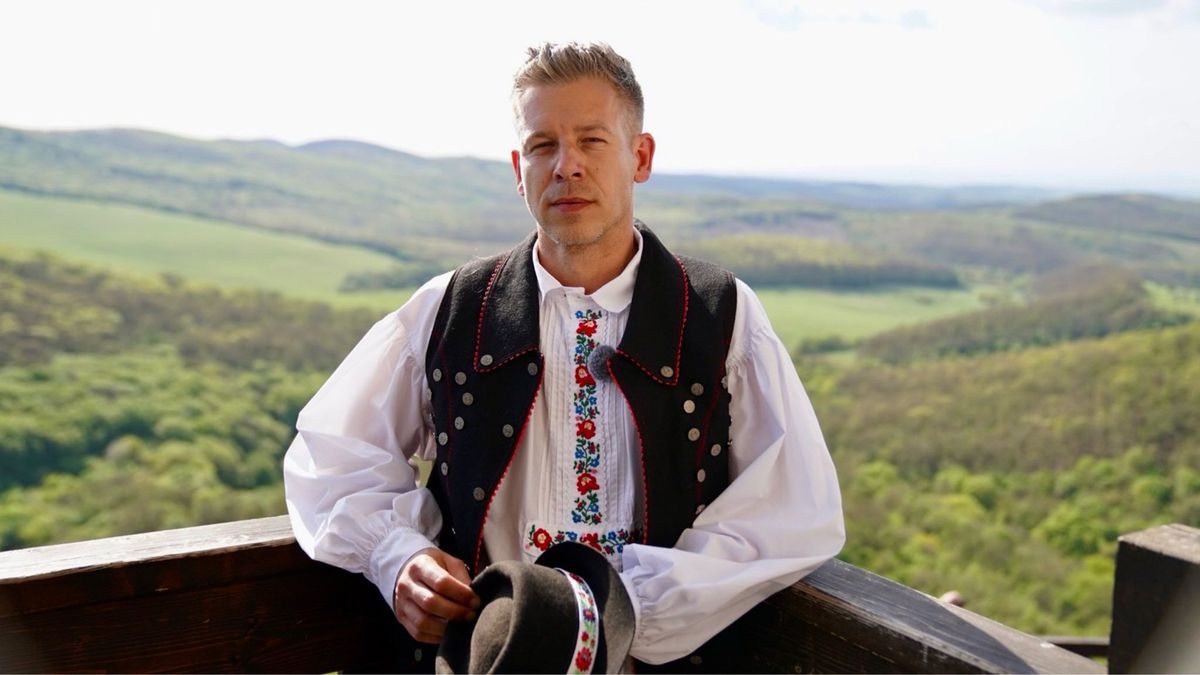 Fabiny Tamás kikelt Magyar Péter ellen, aki a Bazilika előtt mondta el húsvéti köszöntését