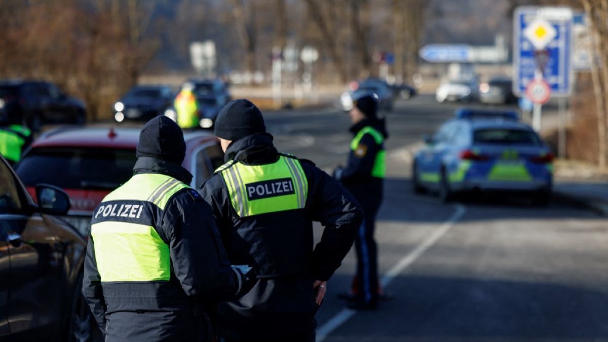 Drasztikus lépésre szánta el magát Ausztria: sorra zárják le a határátkelőhelyeket