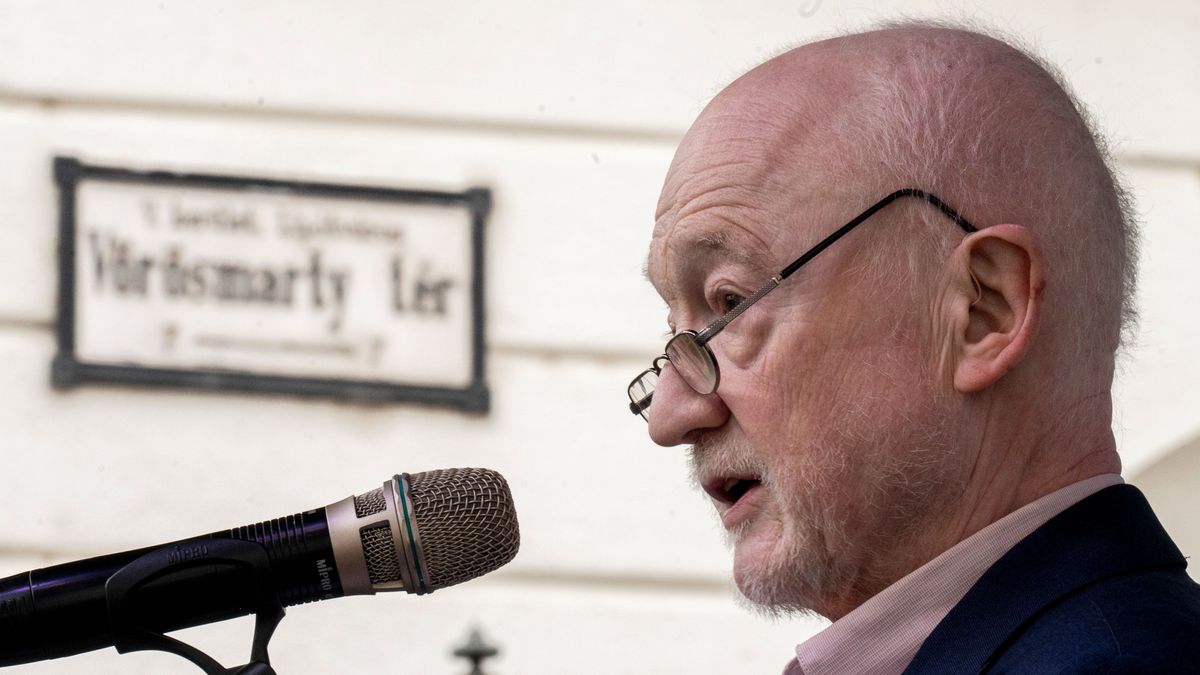 Így tette le az esküt Magyar Péter mellett a Pride egyik legismertebb arca