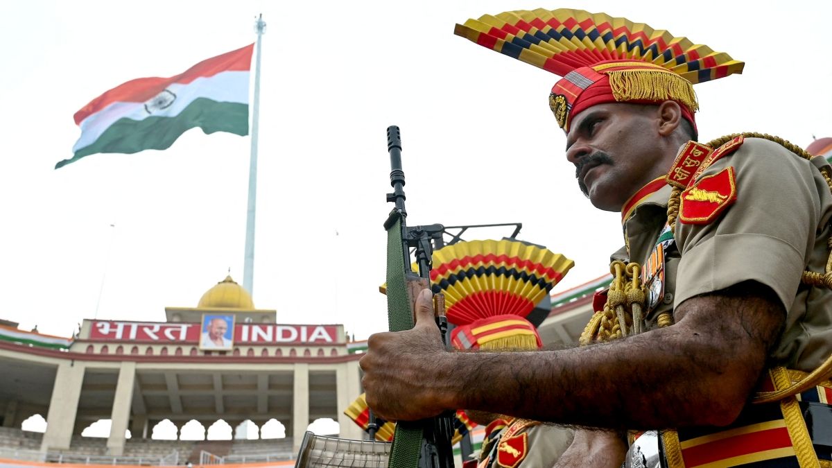 Láthatáron az újabb háború: Pakisztán szerint India katonai csapásra készül
