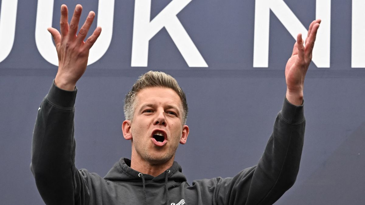 Menczer Tamás: Magyar Péter fenyegeti azokat, akik a piszkos ügyeit vizsgálják