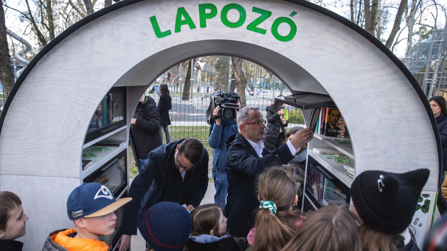 Különleges, szabadtéri könyvcsere pont nyílt a Városligetben