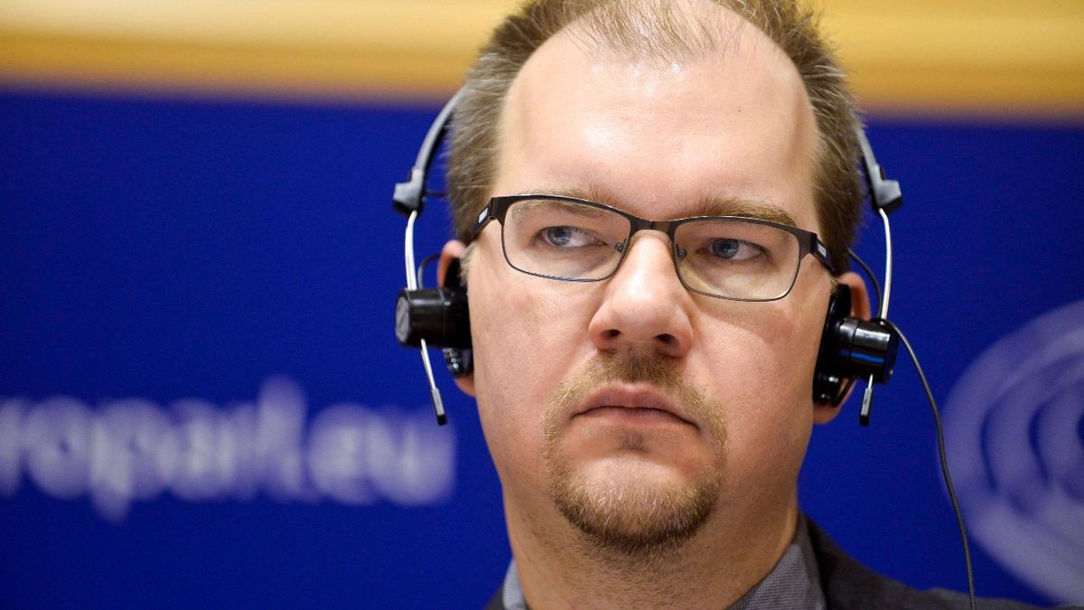 „Mondjuk ki, vállalunk kockázatot” – hirtelen Észak-Koreában képzelte magát Polyák Gábor, amikor a magyar sajtó helyzetéről beszélt