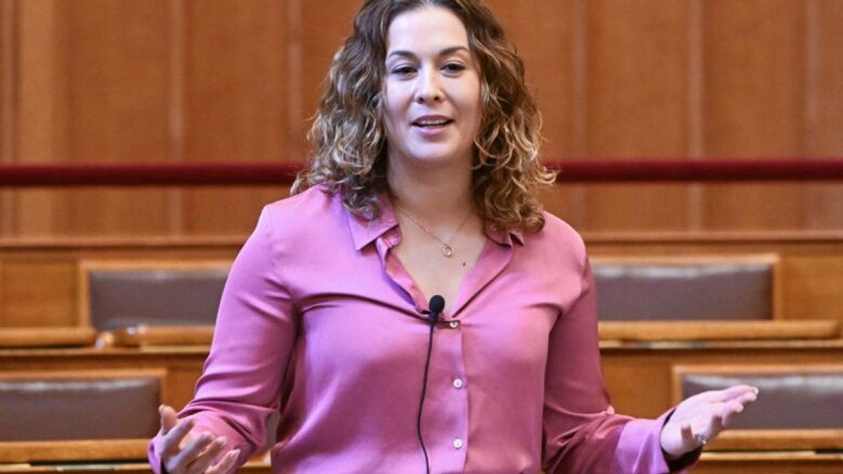 „Idegeneket hív…”