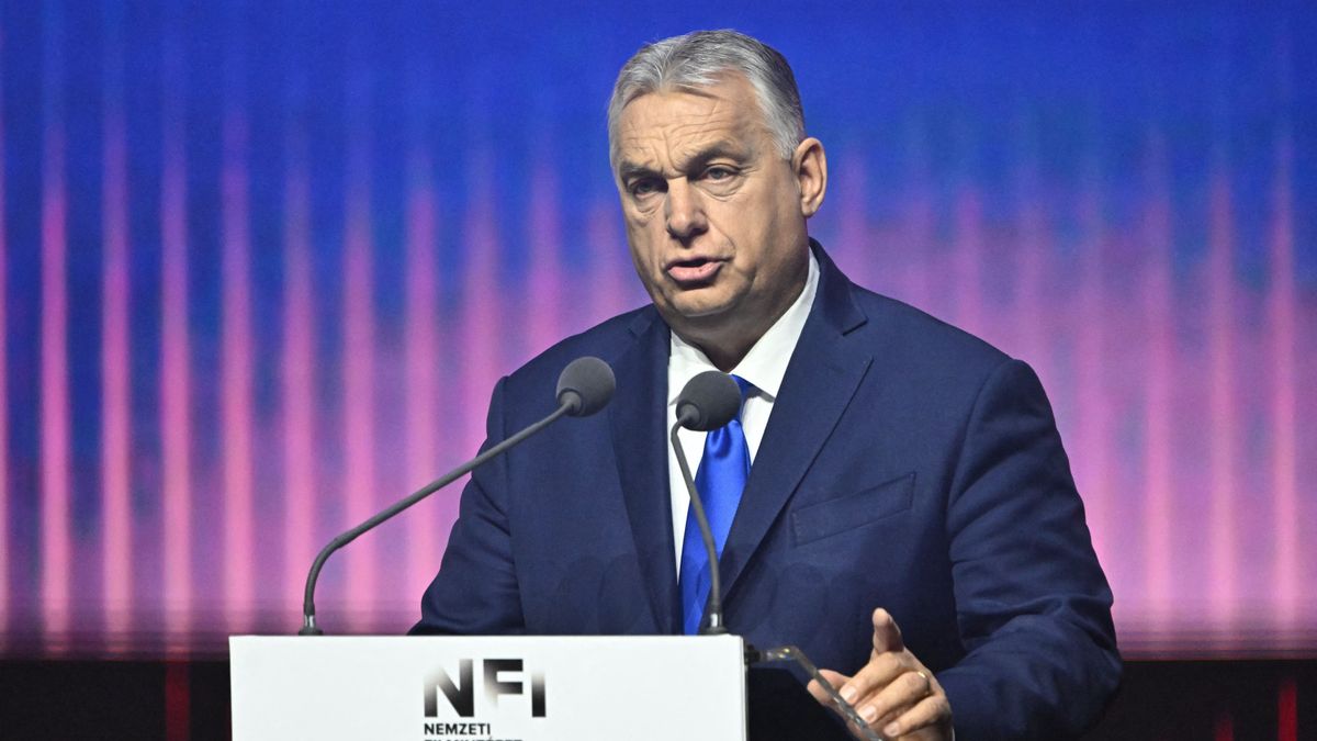 „Javaslom, olvassák el” – itt a könyv, amely nagy hatással volt Orbán Viktorra (VIDEÓ)